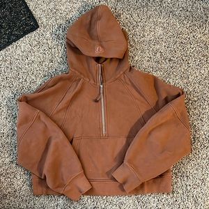 Lululemon scuba half size